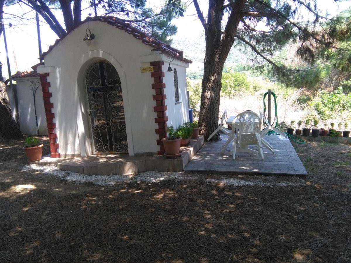 Martha'S Villa Nea Iraklitsa Екстер'єр фото